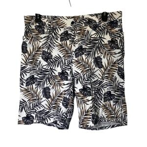 N Touch Women's plus size 18 Black Gray White Leaf Print Shorts